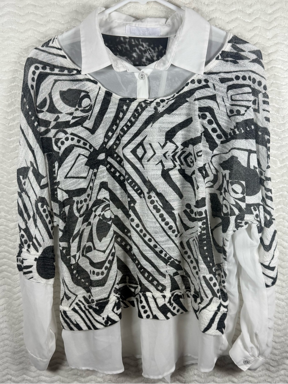 Lapargay Black & White Abstract Layered Blouse